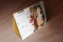 Load image into Gallery viewer, Free Desk Calendar Mockup
